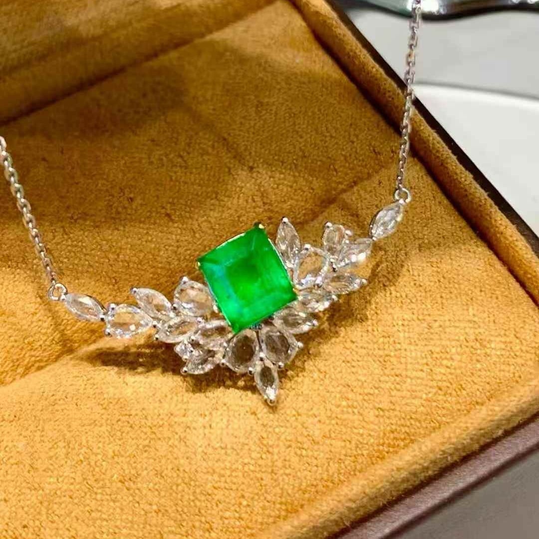 14k Gold 1.35 Ct Natural Emerald & Sapphire Necklace - 5