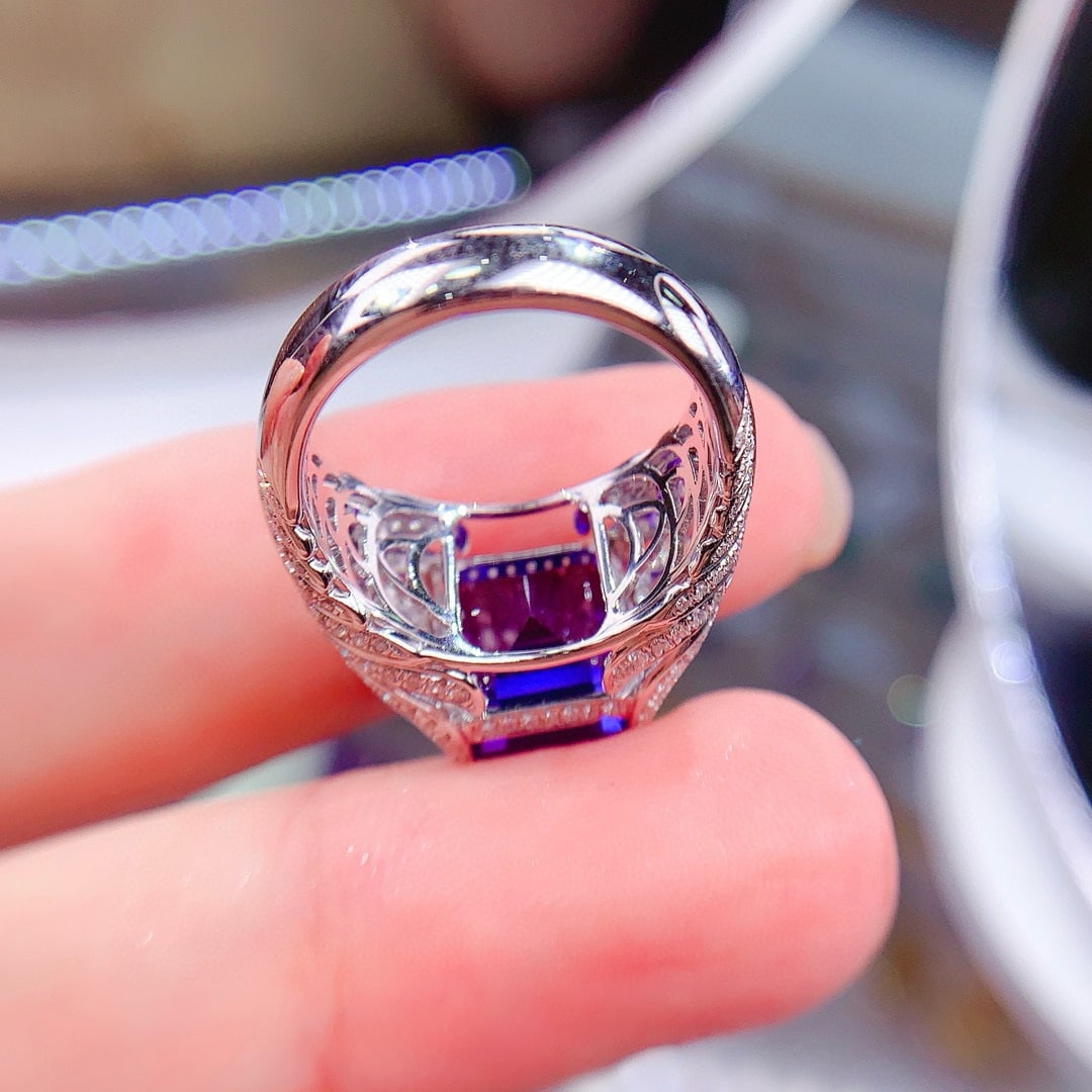 14k Gold 7.63 Ctw Natural Tanzanite & Diamond Ring - 5