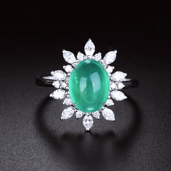 14k Gold 3.15 Ctw Natural Emerald & Diamond Ring: Ref:231046003 // gold content:14k gold // ring size:7. 25us // // main gemstone:emerald // shape:oval // carat weight:2. 6ct // color:green // treatment:natural // // adjacent gemstone 2 : diamond //