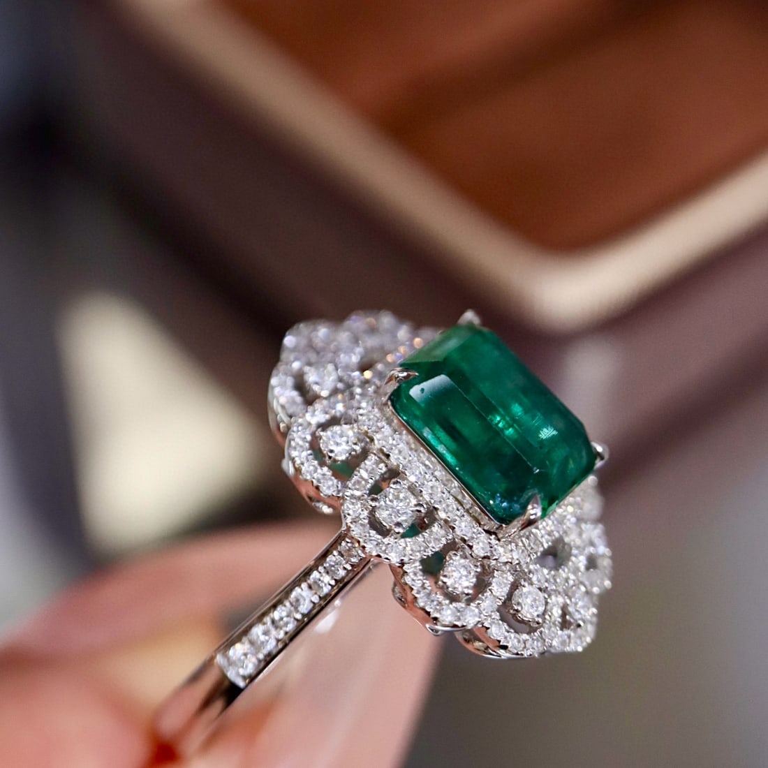 14k Gold 3.11 Ctw Vivid Green Natural Emerald & Diamond Ring - 3