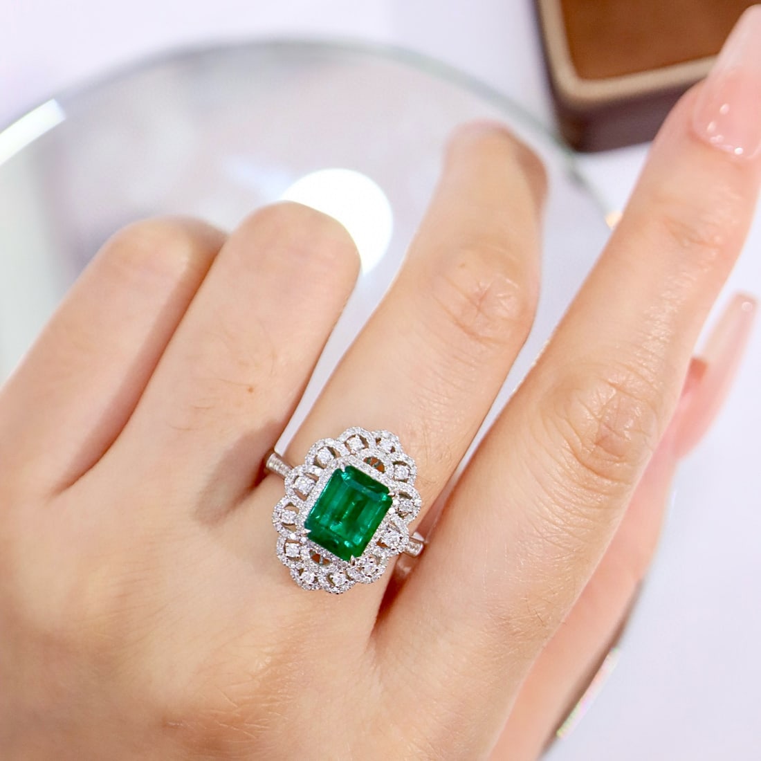 14k Gold 3.11 Ctw Vivid Green Natural Emerald & Diamond Ring - 8