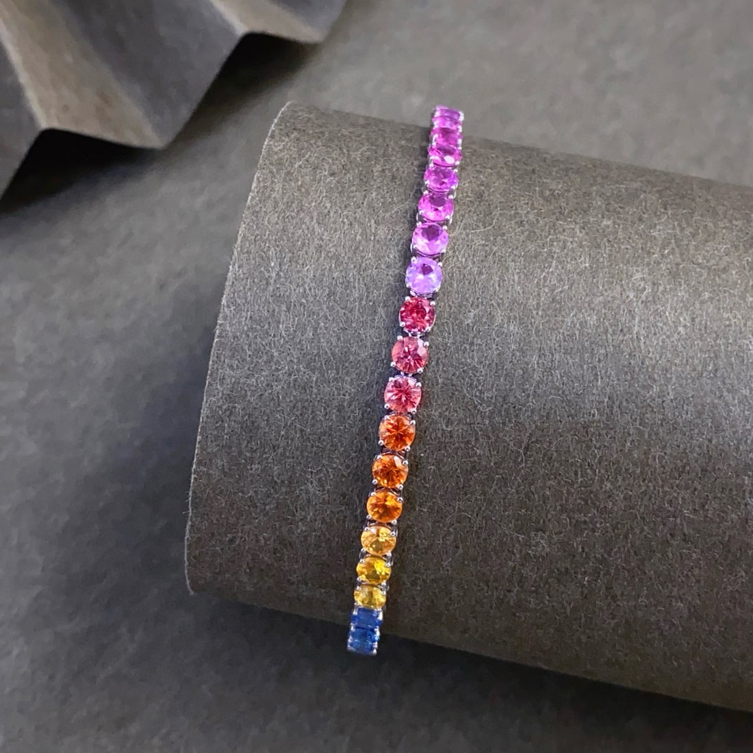 14k Gold 7.8 Ct Natural Sapphire Bracelet - 3