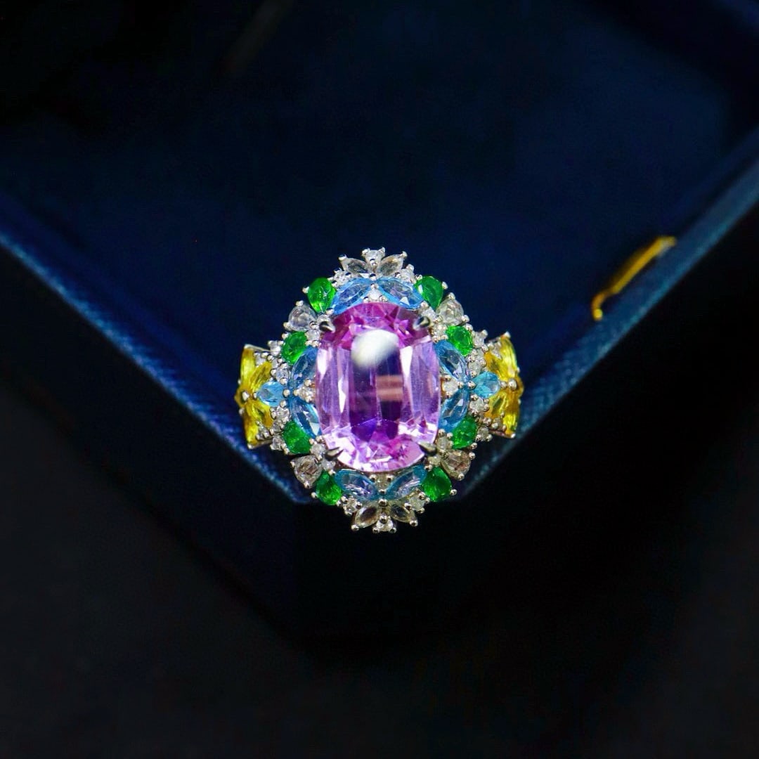 14k Gold 5.6 Ct Natural Kunzite Ring - 5