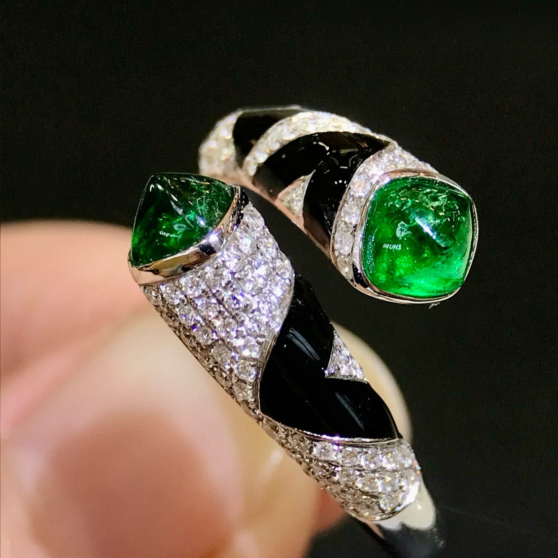 14k Gold 1.30 Ctw Vivid Green Natural Emerald & Diamond Ring - 2