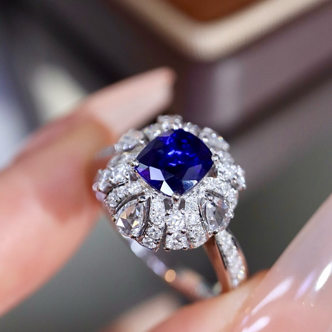 14k Gold 1.96 Ctw Natural Sapphire & Diamond Ring - 6