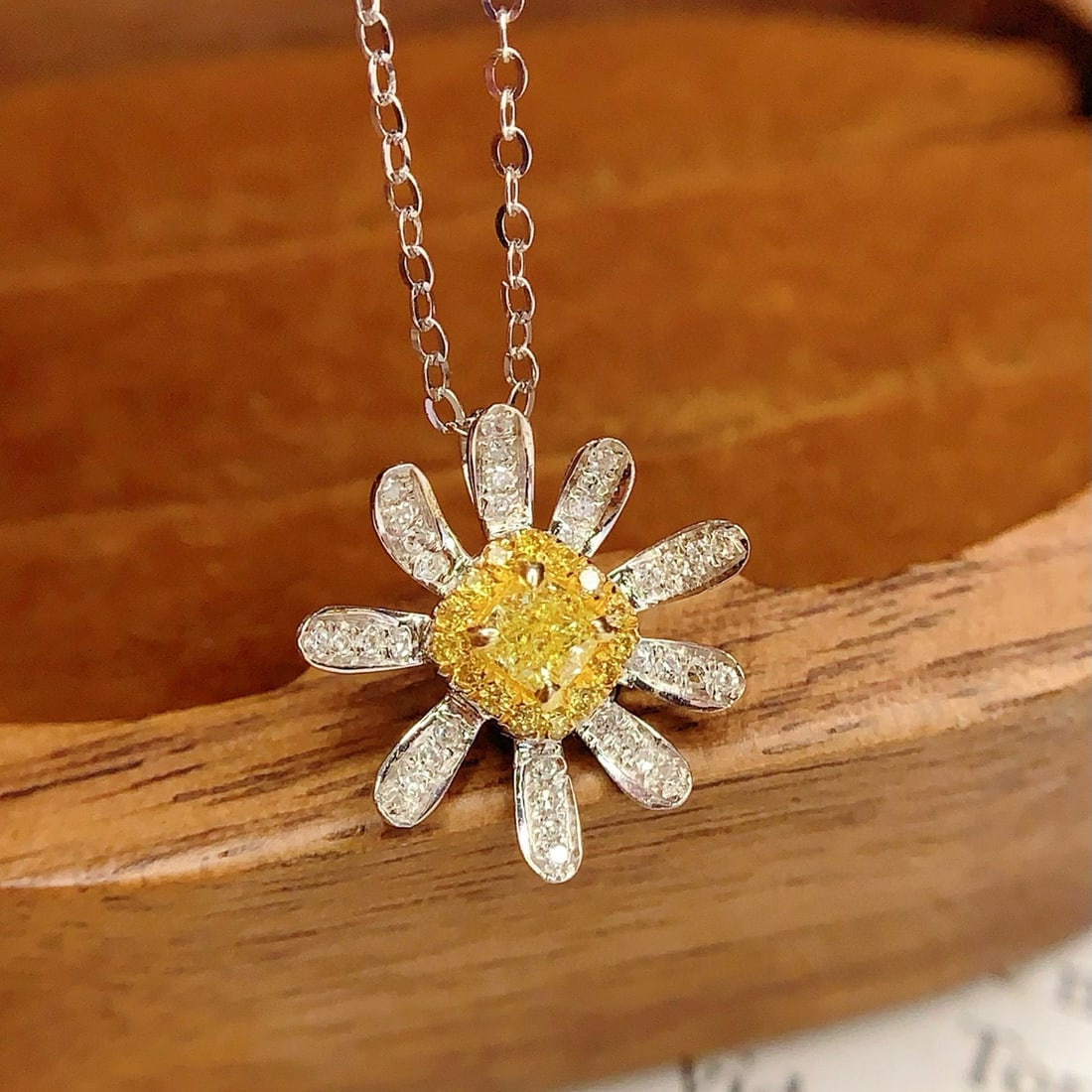 14k Gold 0.25 Ct Natural Yellow Diamond & Diamond Pendant( Without Chain ): Ref:231046118 // gold content:14k gold // main gemstone:yellow diamond // shape:cushion // carat weight:0. 25ct // color:yellow // treatment:natural // // adjacent gemstone 2 : diamond // number of