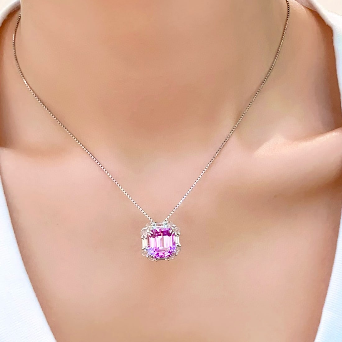 14k Gold 11.2 Ct Natural Kunzite & Sapphire Pendant( Without Chain ) - 4