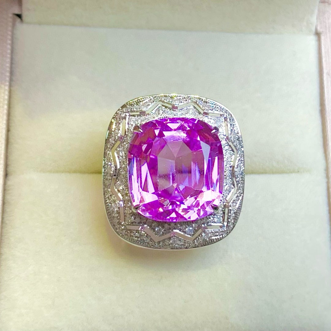 14k Gold 16.35 Ct Natural Kunzite & Diamond Ring: Ref:231046125 // gold content:14k gold // ring size:7. 25us // // main gemstone:kunzite // shape:cushion // carat weight:16. 35ct // color:purple // treatment:natural // // adjacent gemstone 2 :