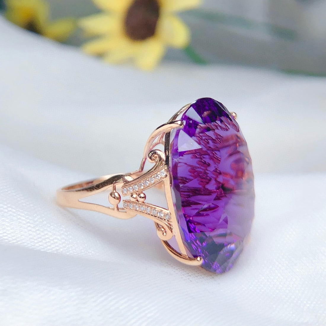 14k Gold 37.20 Ct Natural Amethyst & Diamond Ring - 2