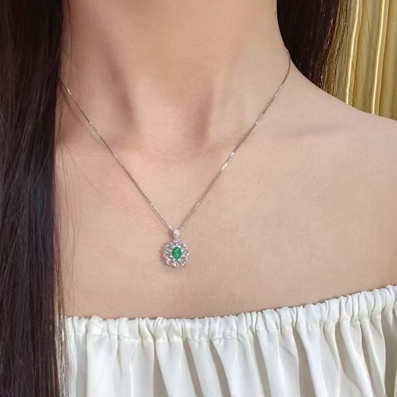 14k Gold 0.77 Ctw Vivid Green Natural Emerald & Diamond Pendant( Without Chain ) - 3