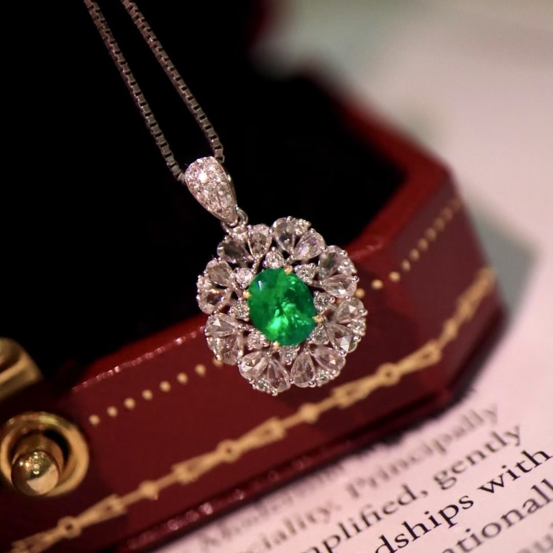 14k Gold 0.77 Ctw Vivid Green Natural Emerald & Diamond Pendant( Without Chain ) - 6