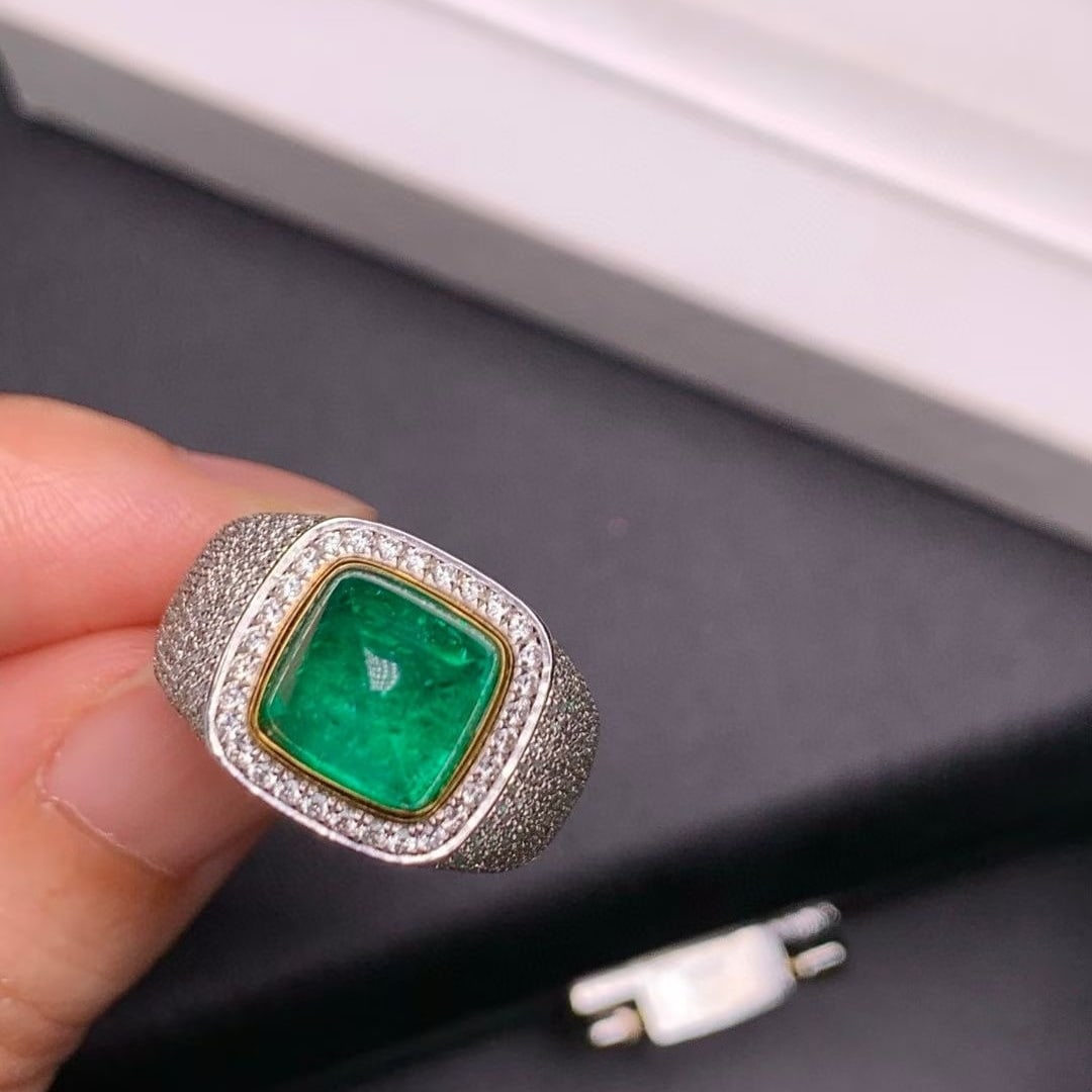 14k Gold 3.7 Ct Natural Emerald & Diamond Ring: Ref:231046152 // gold content:14k gold // ring size:7. 25us // // main gemstone:emerald // shape:suger-loaf // carat weight:3. 7ct // color:green // treatment:natural // // adjacent gemstone 2 :