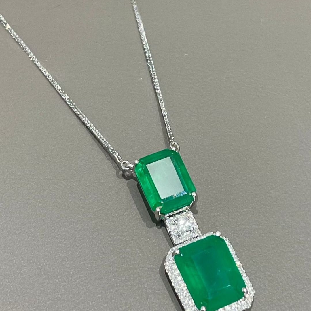 14k Gold 4.08 Ct Natural Emerald & Diamond Necklace - 3