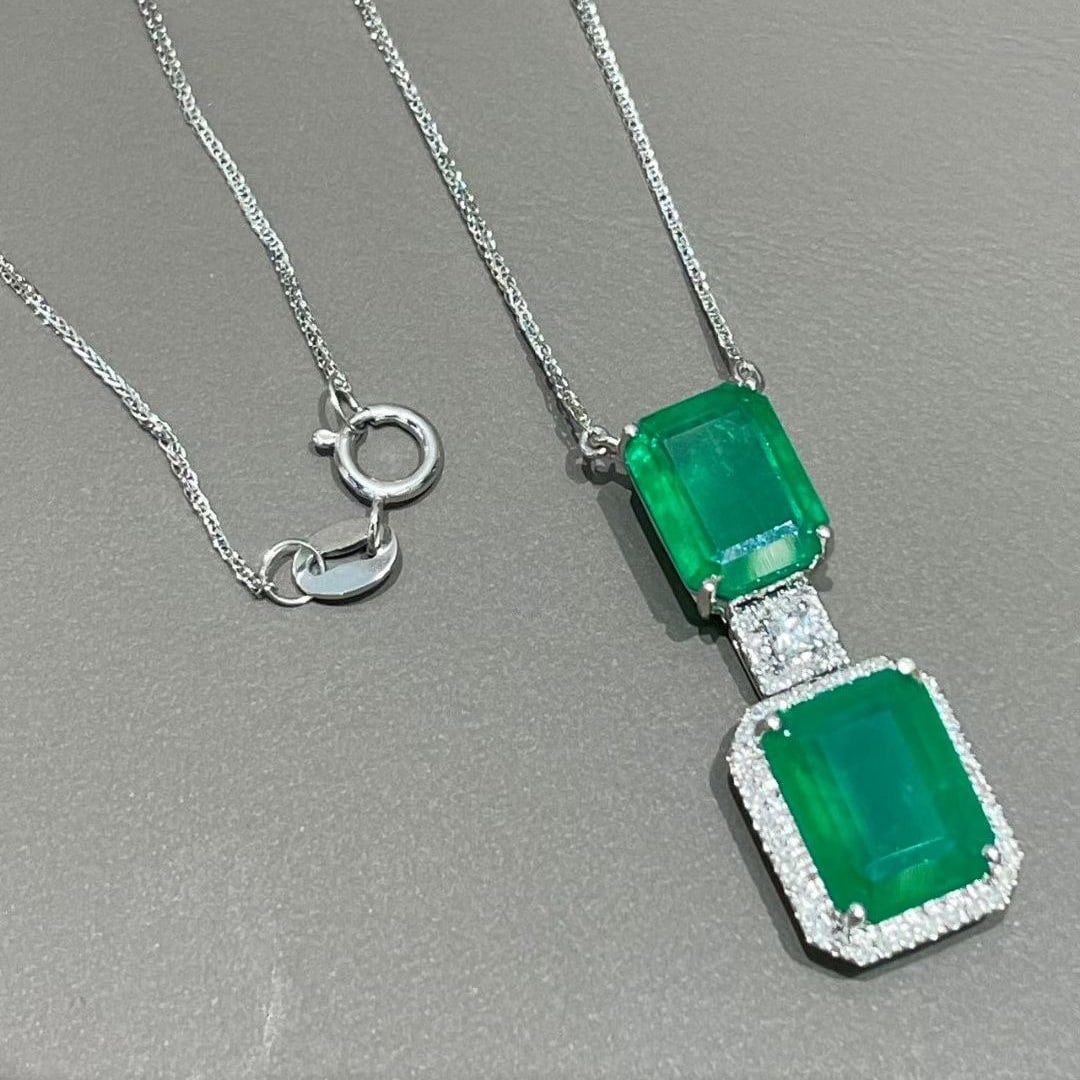 14k Gold 4.08 Ct Natural Emerald & Diamond Necklace - 4