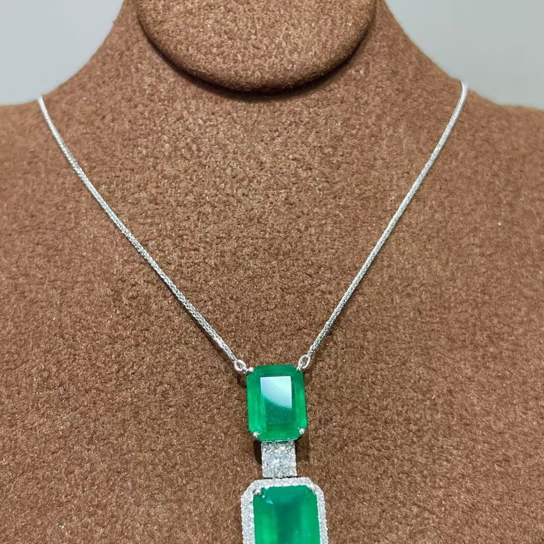 14k Gold 4.08 Ct Natural Emerald & Diamond Necklace - 6