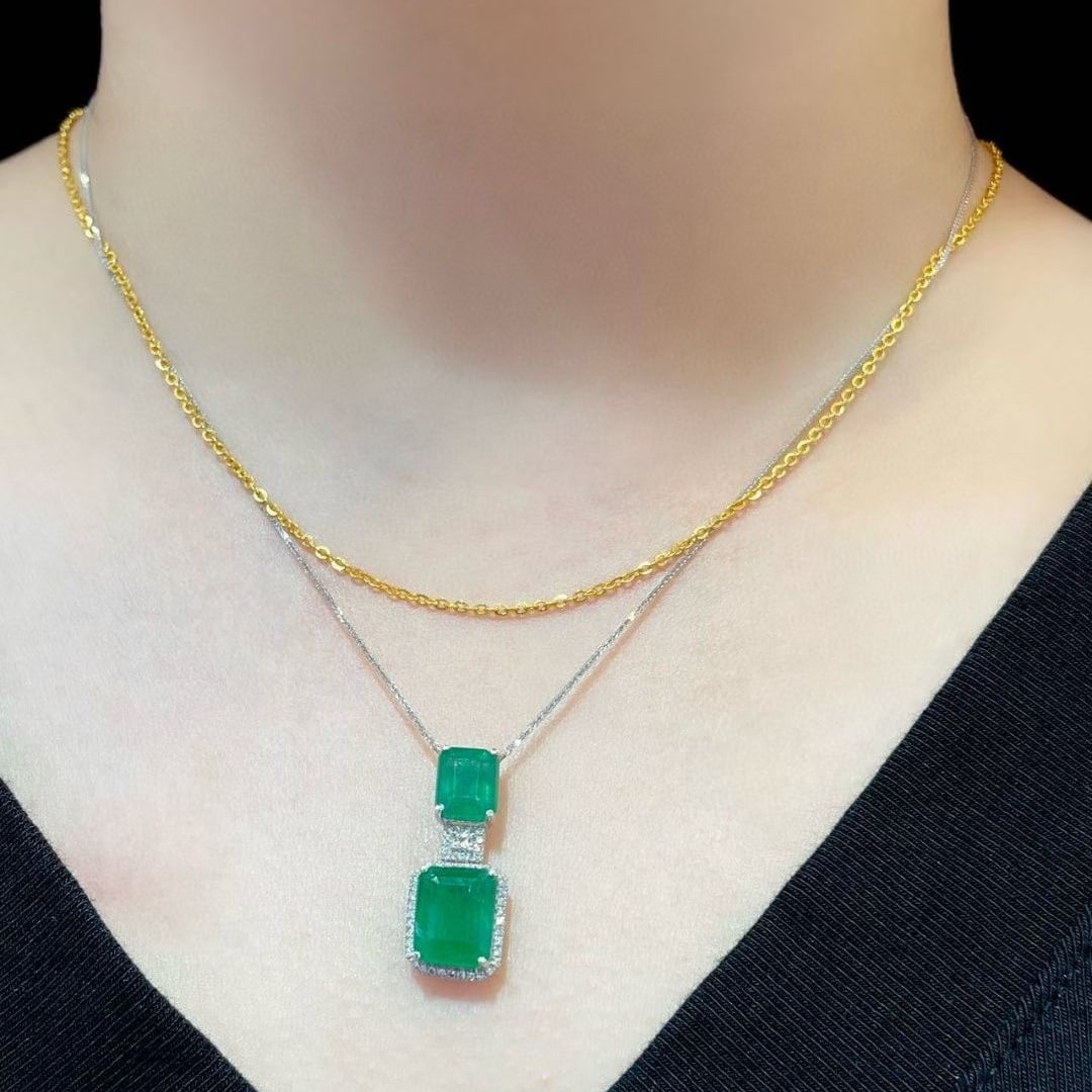 14k Gold 4.08 Ct Natural Emerald & Diamond Necklace - 7