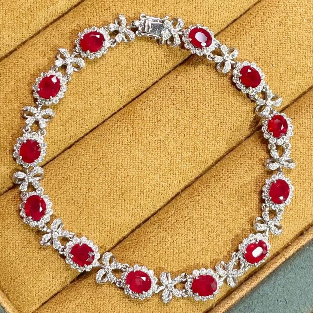 14k Gold 6.2 Ct Natural Ruby & Diamond Bracelet: Ref:231046154 // gold content:14k gold // main gemstone:ruby // shape:oval // carat weight:6. 2ct // color:pigeonblood red // treatment:natural // // adjacent gemstone 2 : diamond // number of stones: