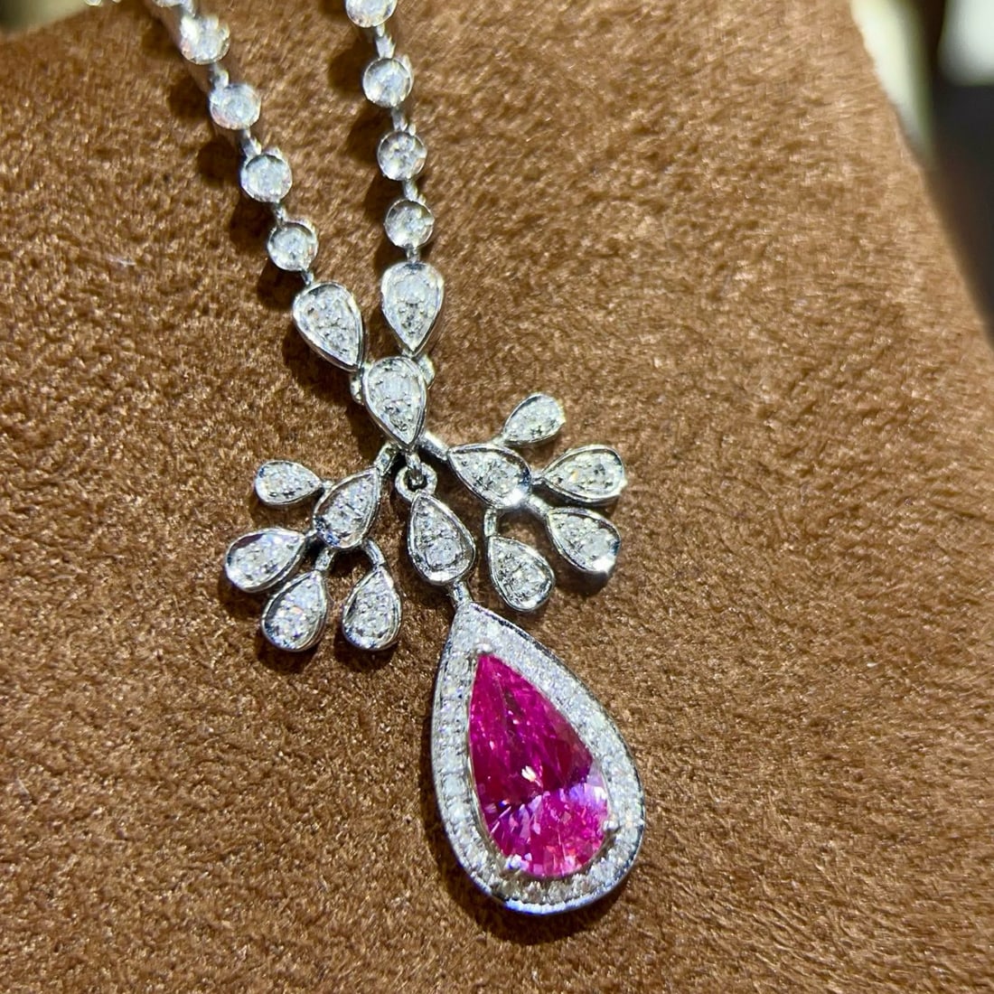 14k Gold 1.43 Ctw Natural Padparadscha Sapphire & Diamond Necklace - 4
