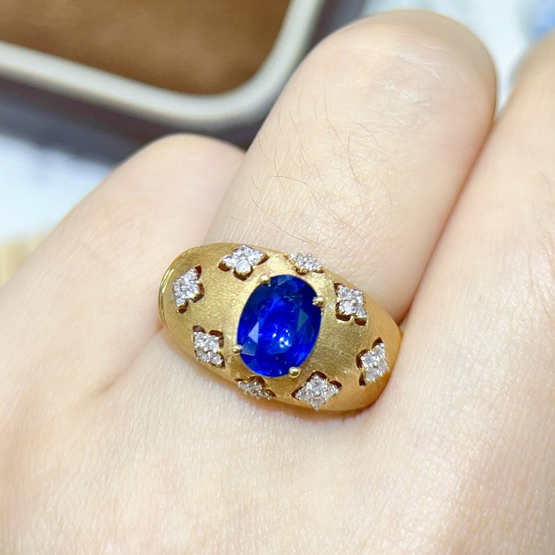 14k Gold 1.42 Ctw Vivid Blue Natural Sapphire & Diamond Ring - 5