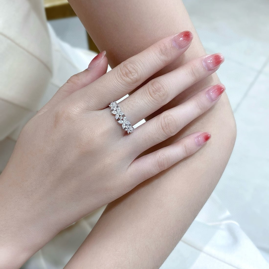 14k Gold 0.7 Ct Natural H Diamond Ring - 3