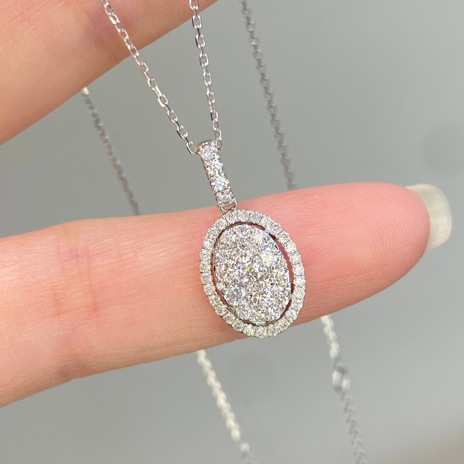 14k Gold 0.51 Ct Natural H Diamond Pendant( Without Chain ): Ref:231046177 // gold content:14k gold // main gemstone:diamond // shape:round // carat weight:0. 51ct // clarity grade:vs-si // color:h // treatment:natural // cut grade:g // High Estimate: 3300 Low