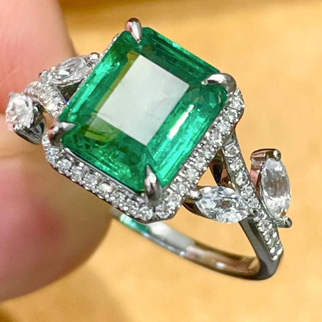 14k Gold 2.57 Ctw Natural Emerald & Diamond Ring - 3