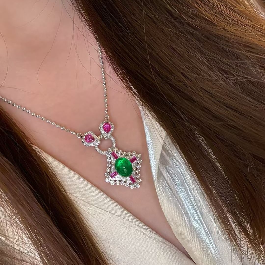 14k Gold 2.4 Ct Vivid Green Natural Emerald & Diamond Pendant( Without Chain ) - 4