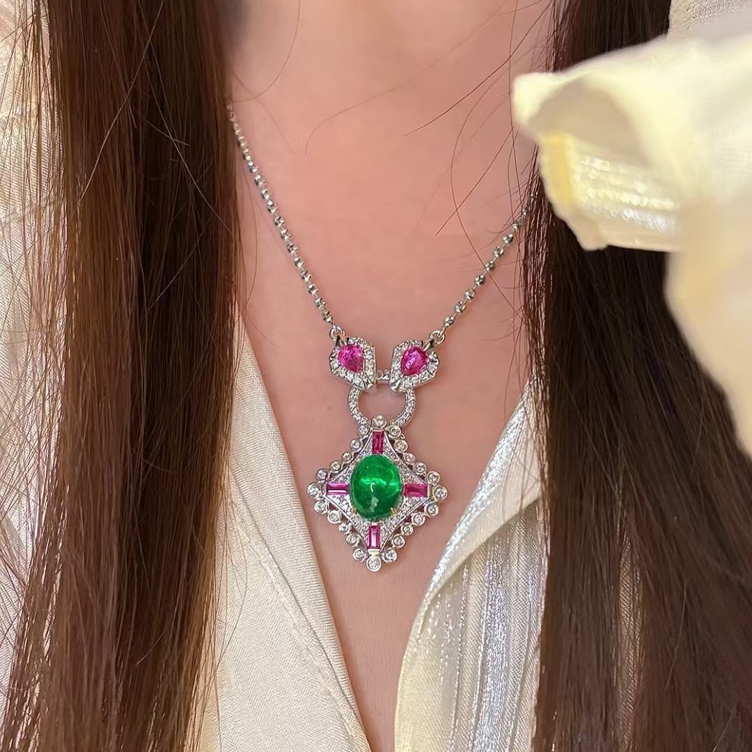 14k Gold 2.4 Ct Vivid Green Natural Emerald & Diamond Pendant( Without Chain ) - 5