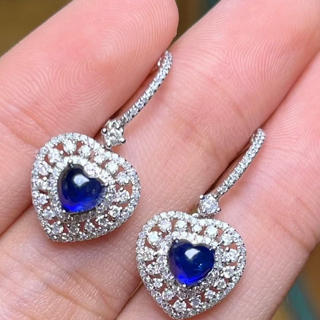 14k Gold 1.6 Ct Natural Sapphire & Diamond Earrings: Ref:231046206 // gold content:14k gold // main gemstone:sapphire // shape:heart // carat weight:1. 6ct // color:royal blue // treatment:natural // // adjacent gemstone 2 : diamond // number of