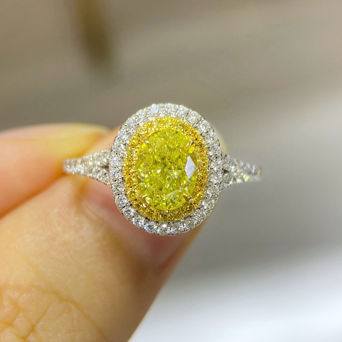 14k Gold 1.41 Ctw Natural Yellow Diamond & Diamond Ring: Ref:231046228 // gold content:14k gold // ring size:7. 25us // // main gemstone:yellow diamond // shape:oval // carat weight:1. 05ct // color:yellow // treatment:natural // // adjacent gemstone 2 :