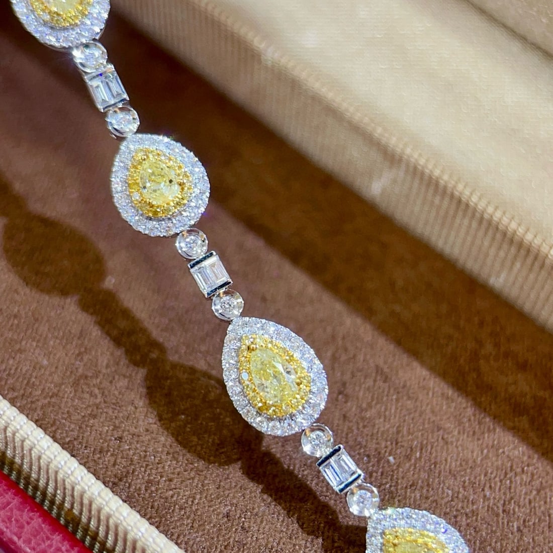 14k Gold 3.52 Ctw Natural Yellow Diamond & Diamond Bracelet - 2