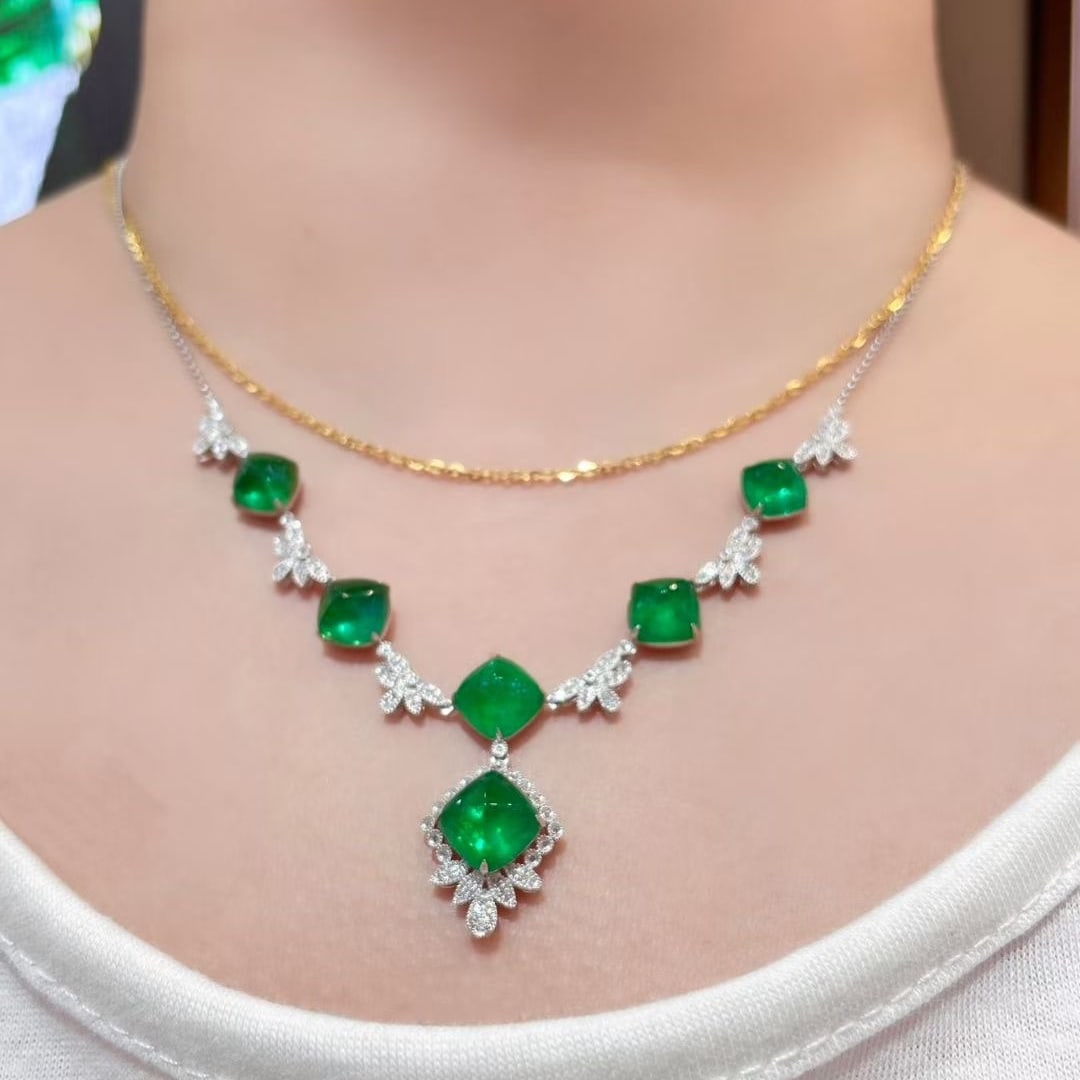 14k Gold 13.5 Ct Natural Emerald & Diamond Necklace - 4