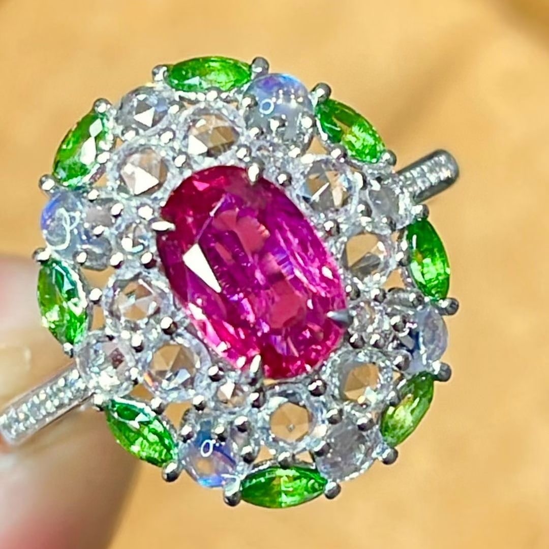 14k Gold 1 Ct Natural Ruby & Diamond & Tsavorite Ring - 4