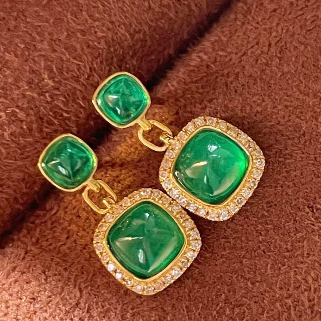 14k Gold 1.65 Ct Natural Emerald & Diamond Earrings: Ref:231046268 // gold content:14k gold // main gemstone:emerald // shape:suger-loaf // carat weight:1. 65ct // color:green // treatment:natural // // adjacent gemstone 2 : diamond // shape:round //