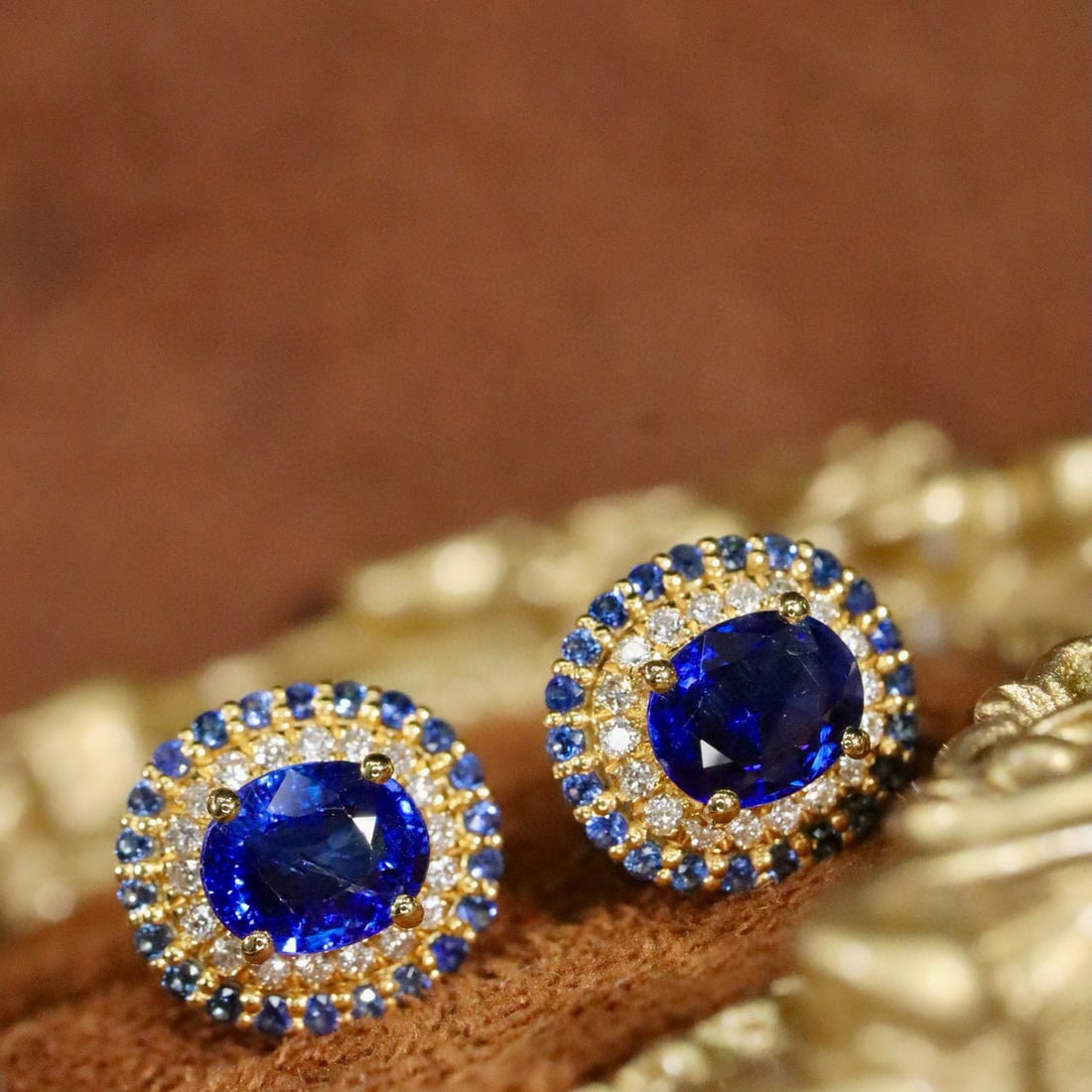 14k Gold 1.11 Ctw Vivid Blue Natural Sapphire & Diamond Earrings - 4