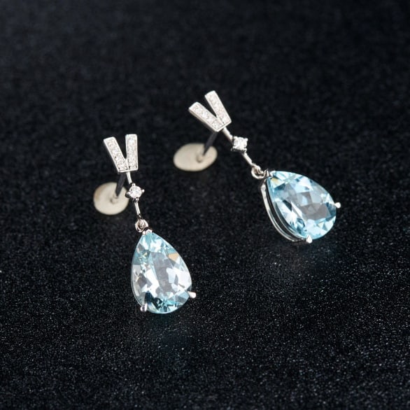 14k Gold 3.58 Ct Natural Aquamarine & Diamond Earrings - 4