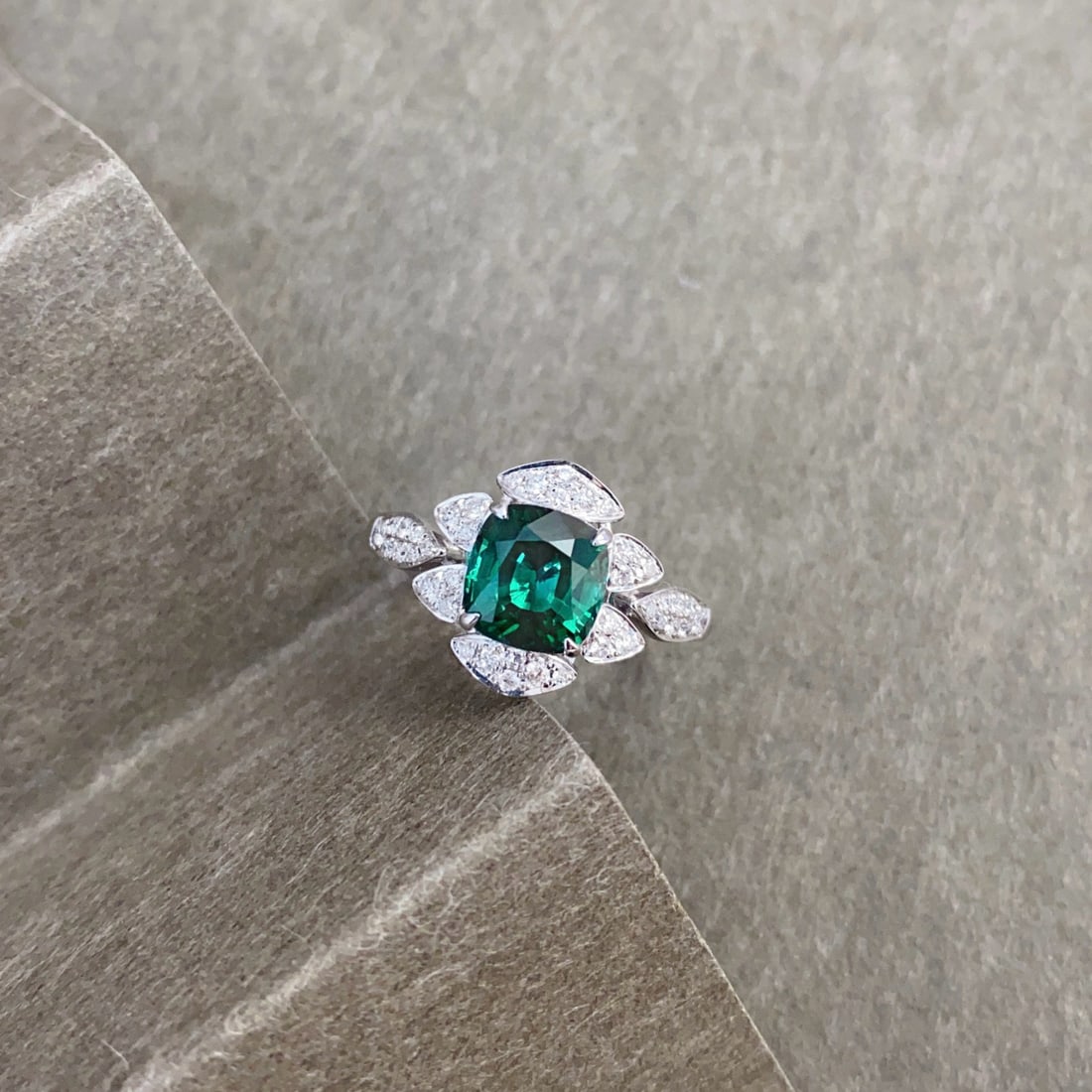 14k Gold 2.34 Ctw Natural Tourmaline & Diamond Ring: Ref:231046307 // gold content:14k gold // ring size:7. 25us // // main gemstone:tourmaline // shape:cushion // carat weight:2. 05ct // color:green // treatment:natural // // adjacent gemstone 2 :