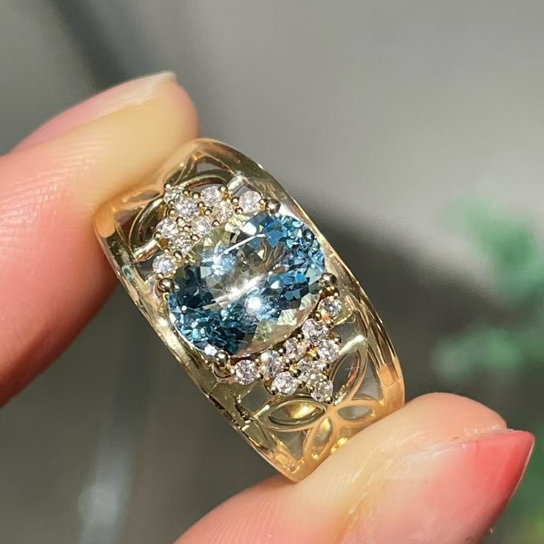 14k Gold 1.75 Ct Natural Aquamarine & Diamond Ring: Ref:231046308 // gold content:14k gold // ring size:7. 25us // // main gemstone:aquamarine // shape:oval // carat weight:1. 75ct // color:blue // treatment:natural // // adjacent gemstone 2 : diamond