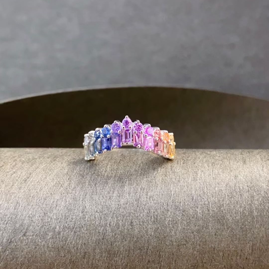 14k Gold 1.6 Ct Natural Sapphire Ring: Ref:231046347 // gold content:14k gold // ring size:7. 25us // // main gemstone:sapphire // shape:multiply // carat weight:1. 6ct // color:color // treatment:natural // Low Estimate: 2400 Condition: