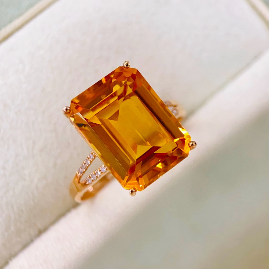 14k Gold 6.91 Ctw Natural Citrine & Diamond Ring: Ref:231046355 // gold content:14k gold // ring size:7. 25us // // main gemstone:citrine // shape:octagonal // carat weight:6. 85ct // color:yellow // treatment:natural // // adjacent gemstone 2 :