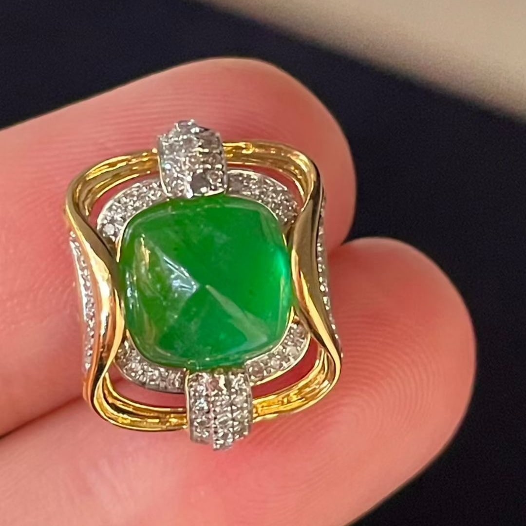 14k Gold 2.65 Ct Natural Emerald & Diamond Pendant( Without Chain ): Ref:231046373 // gold content:14k gold // main gemstone:emerald // shape:suger-loaf // carat weight:2. 65ct // color:green // treatment:natural // // adjacent gemstone 2 : diamond // shape:round //