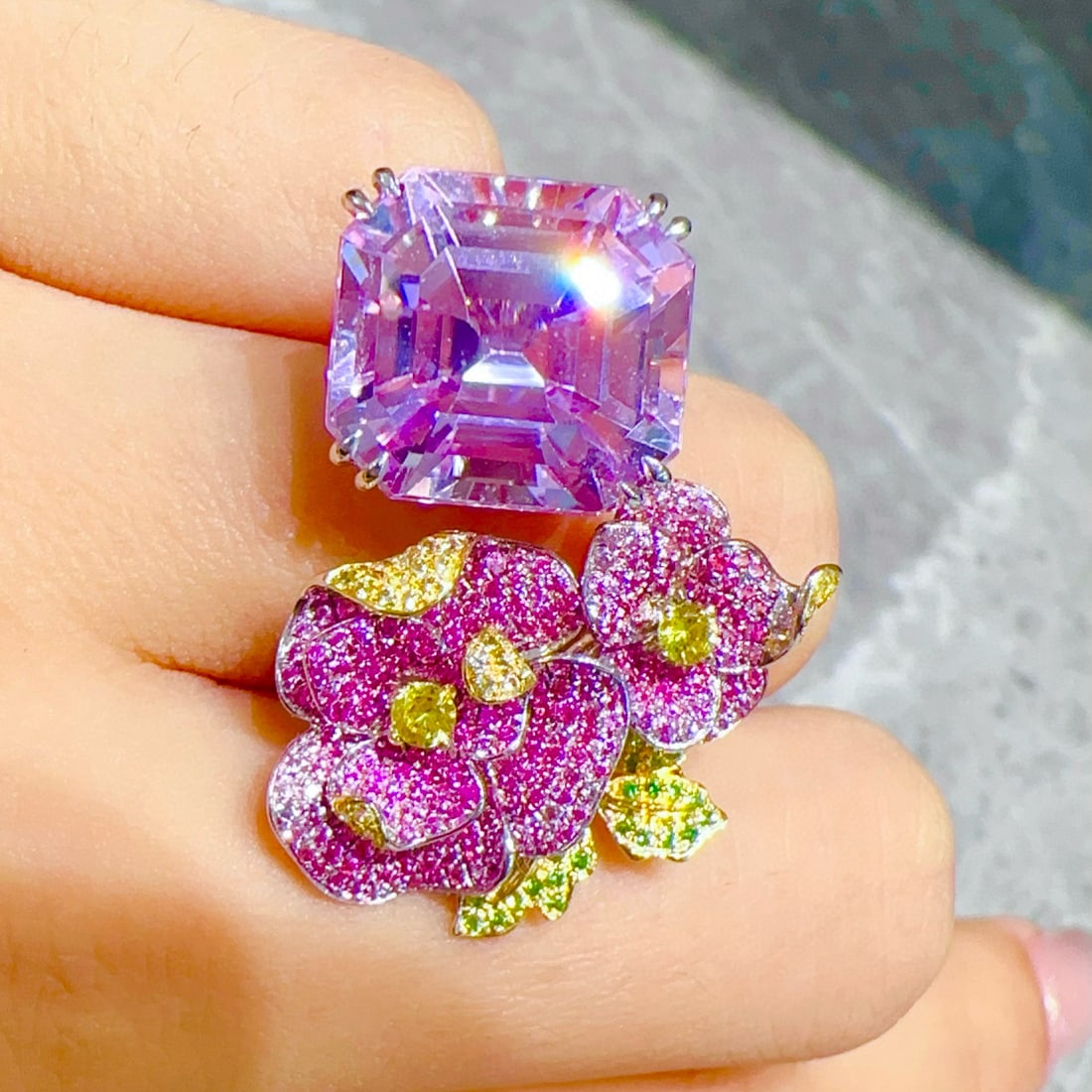 14k Gold 15.05 Ct Natural Kunzite & Sapphire Ring - 3