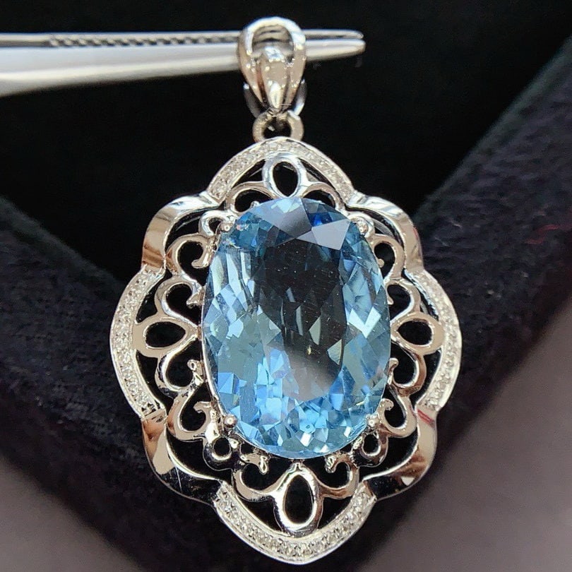 14k Gold 6.0 Ct Natural Aquamarine & Diamond Pendant( Without Chain ) - 6