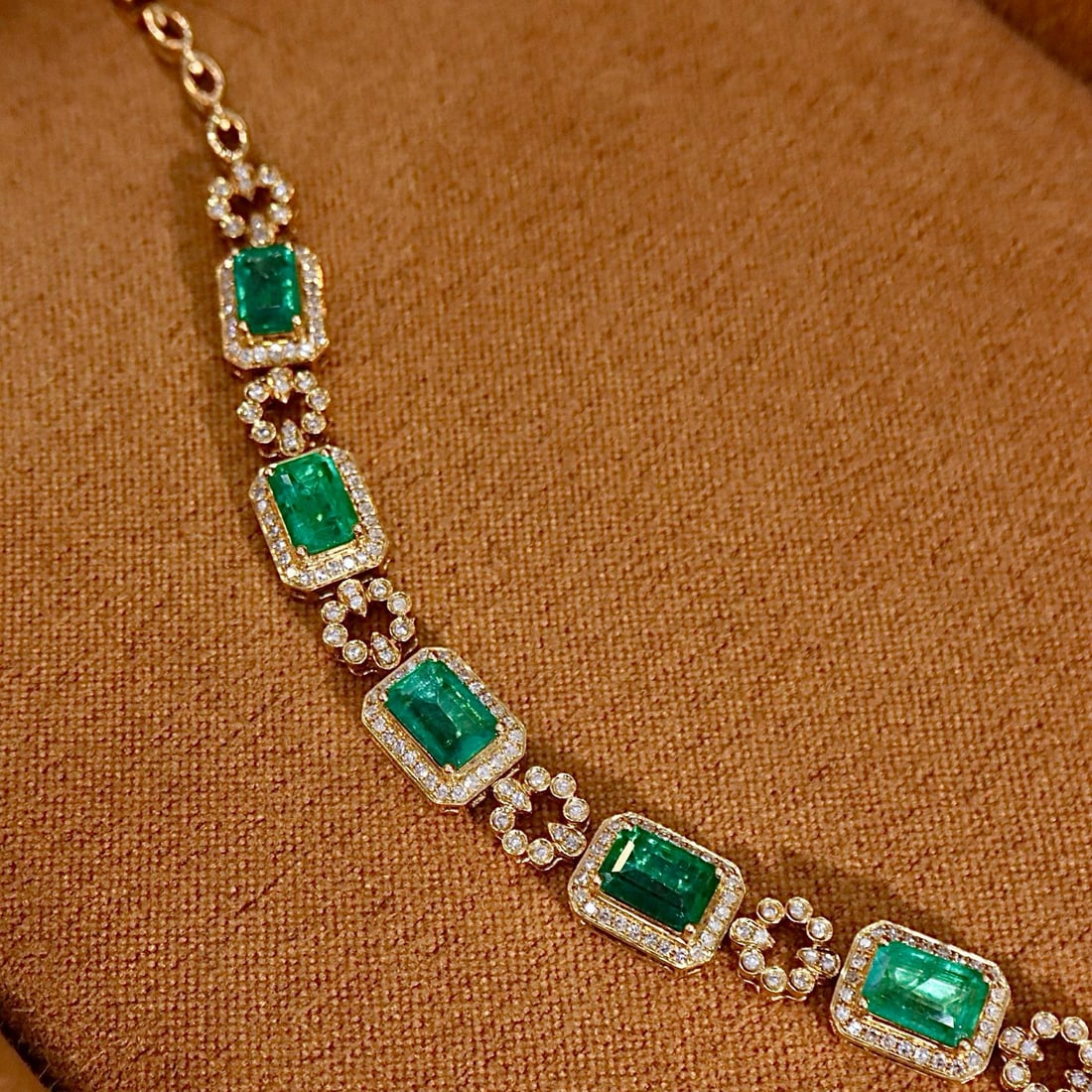 14k Gold 4.71 Ctw Natural Emerald & Diamond Bracelet - 7