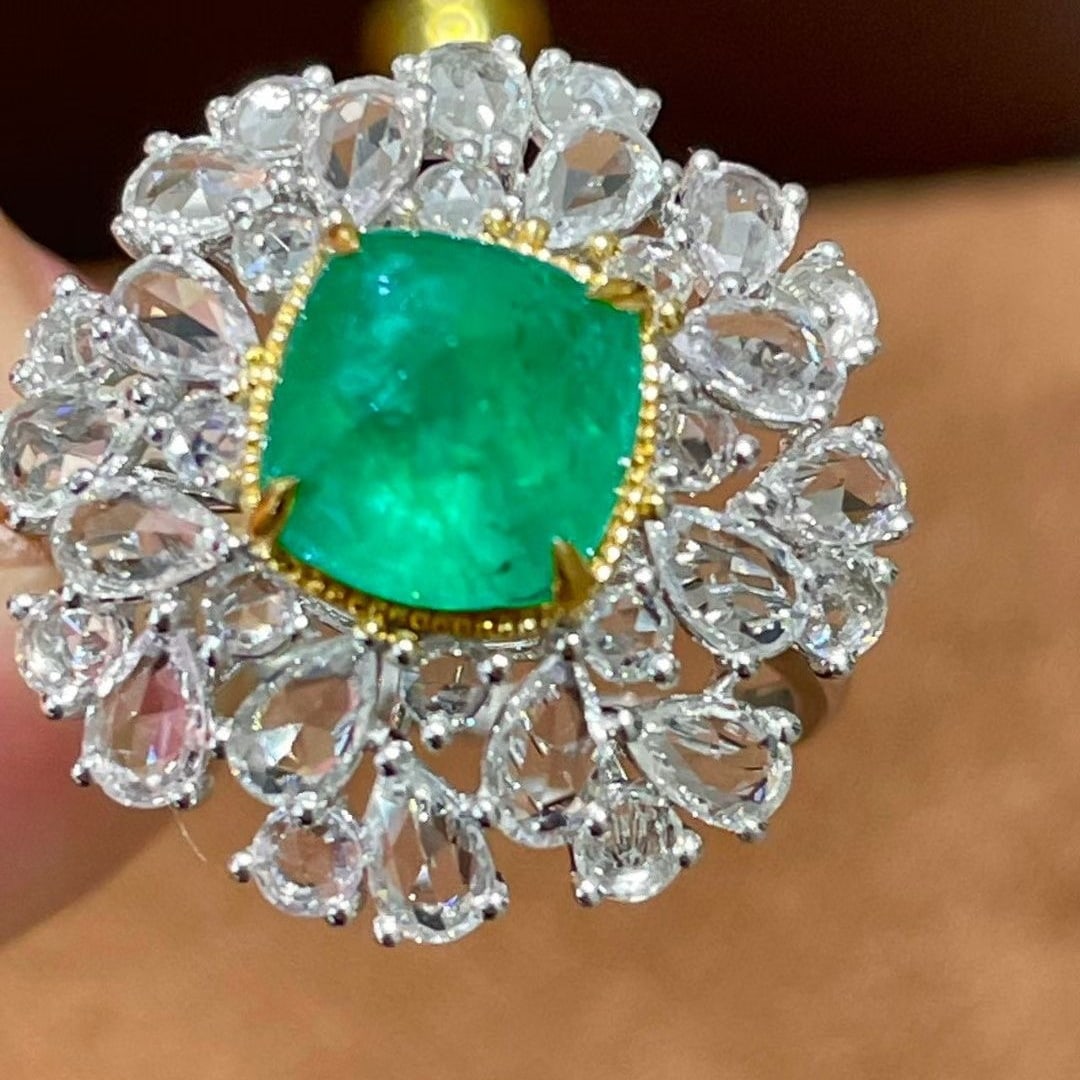 14k Gold 2.35 Ct Natural Emerald & Sapphire & Diamond Ring - 3