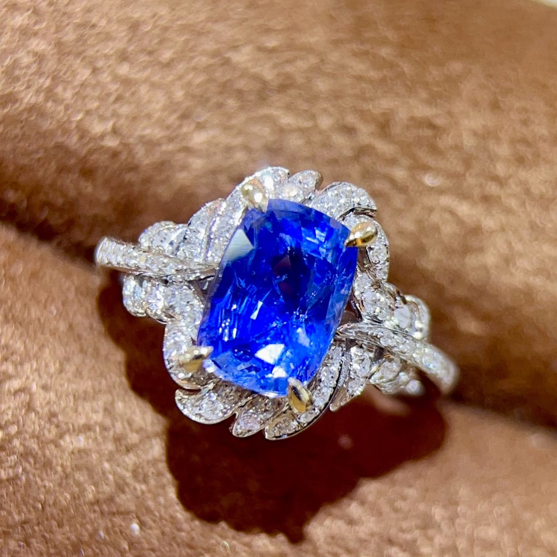 14k Gold 2.82 Ctw Natural Sapphire & Diamond Ring - 3