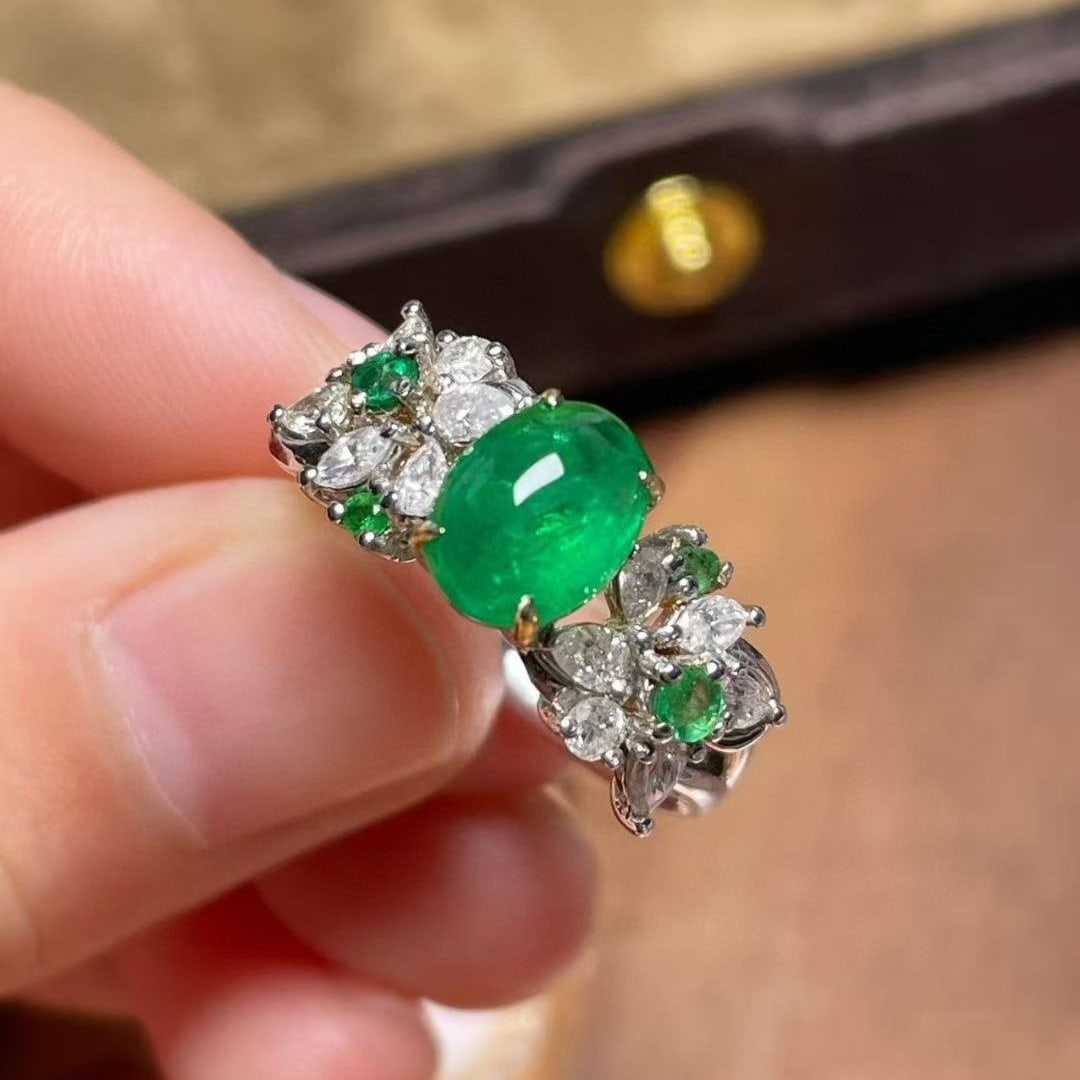14k Gold 1.87 Ctw Natural Emerald & Diamond Ring - 6