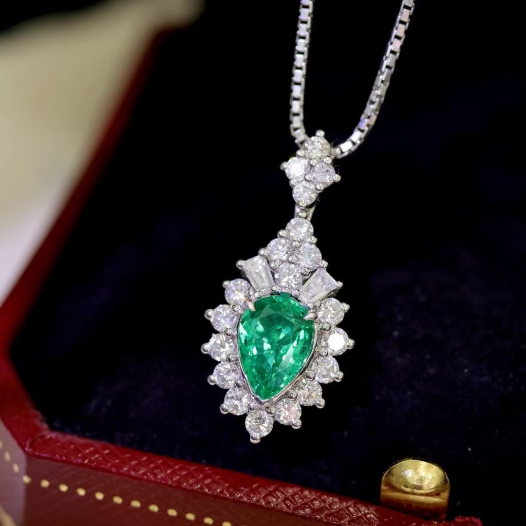 14k Gold 1.68 Ctw Natural Emerald & Diamond Pendant( Without Chain ) - 2