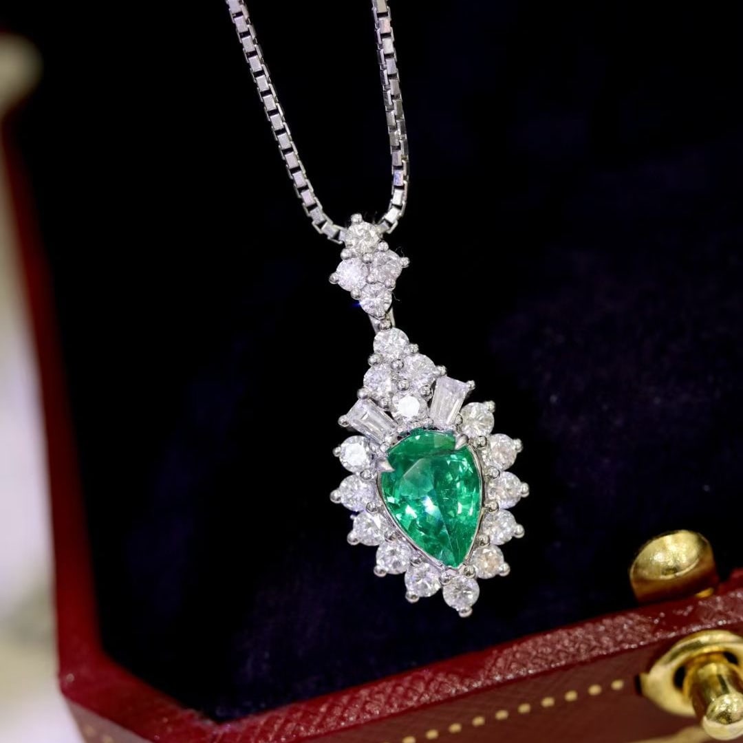 14k Gold 1.68 Ctw Natural Emerald & Diamond Pendant( Without Chain ) - 3
