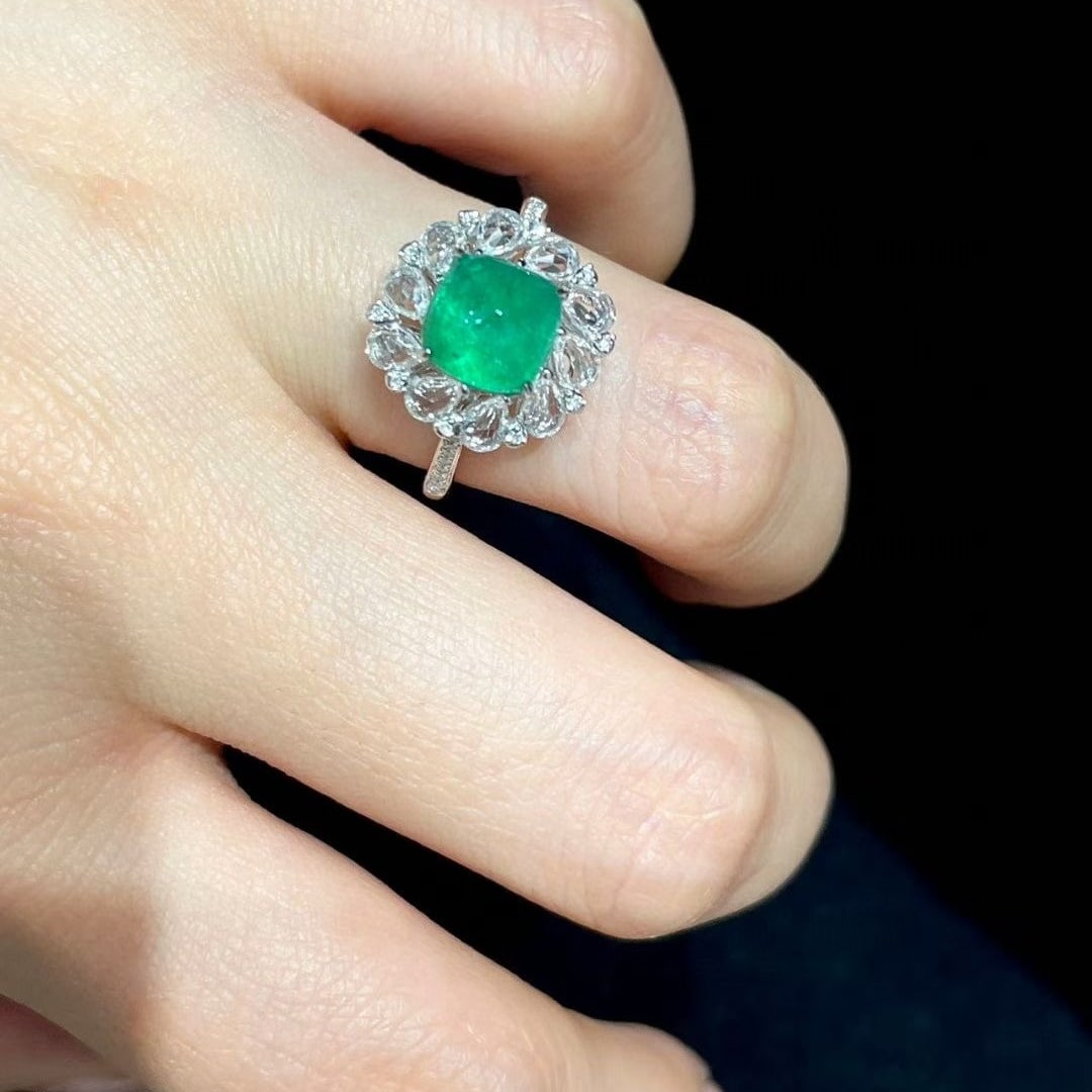 14k Gold 2.58 Ct Natural Emerald & Diamond & Sapphire Ring - 2